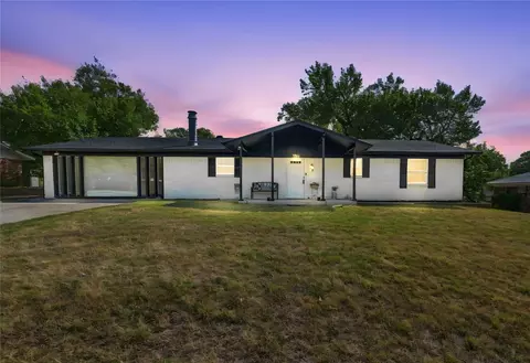 1404 Hillside Dr, Midlothian, TX 76065