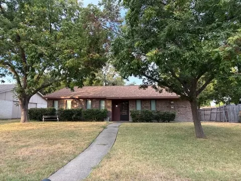 1909 Bosque Dr, Garland, TX 75040