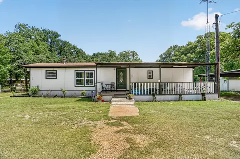 916 Fawn Dr, Granbury, TX 76049