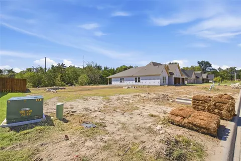 220 Trevor Ln, Greenville, TX 75402