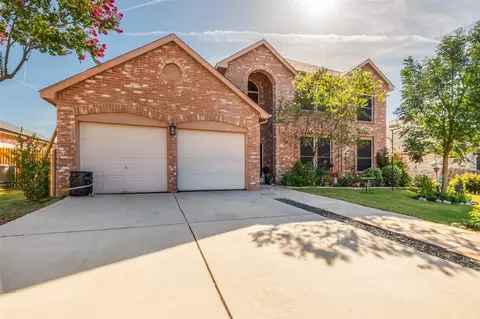 925 Rio Vista Ln, Arlington, TX 76017