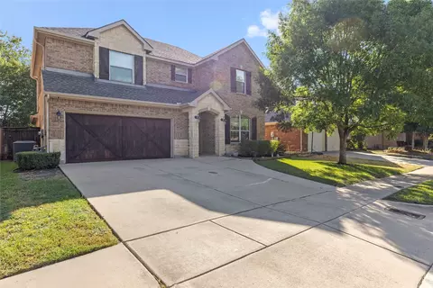 8600 Corral Cir, Fort Worth, TX 76244