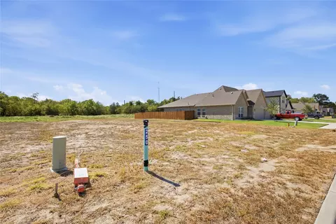 250 Trevor Ln, Greenville, TX 75402