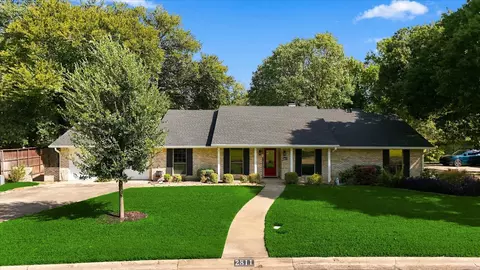 2811 Reedcroft Dr, Farmers Branch, TX 75234