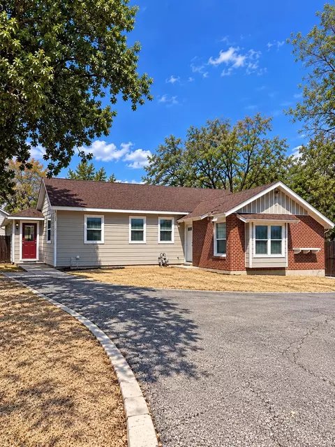 3513 E Hardeman St, Fort Worth, TX 76119