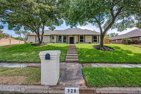 328 Sexton Ln, Benbrook, TX 76126