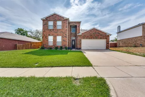 814 White Dove Dr, Arlington, TX 76017