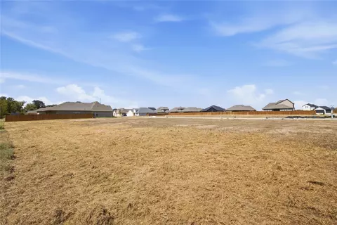 270 Trevor Ln, Greenville, TX 75402