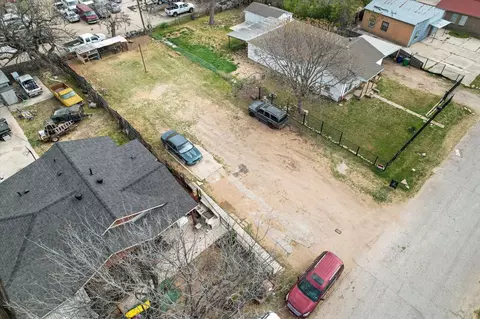 3825 Mercury St, Haltom City, TX 76111