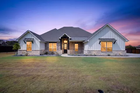 1009 Tobey Ct, Aledo, TX 76008