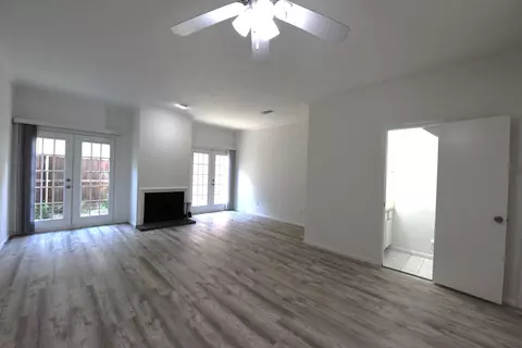 2727 Shelby Ave #M, Dallas, TX 75219