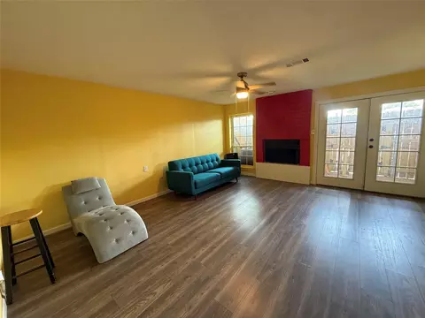 3240 Lombardy Ln #108, Dallas, TX 75220