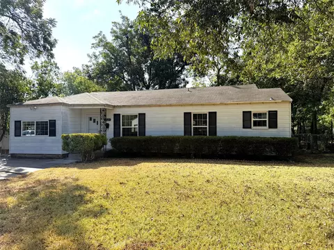 Exterior - 3520 Maple Ave, Waco, TX 76707 photo 8 of 11