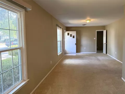 Living - 3520 Maple Ave, Waco, TX 76707 photo 1 of 6
