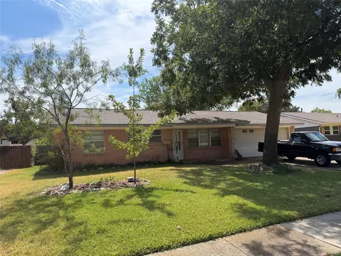 3046 Cameo Ln, Farmers Branch, TX 75234