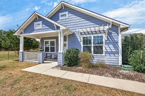 8145 County Road 3250, Chatfield, TX 75105
