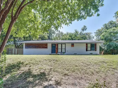 6840 Timothy Dr, Dallas, TX 75227