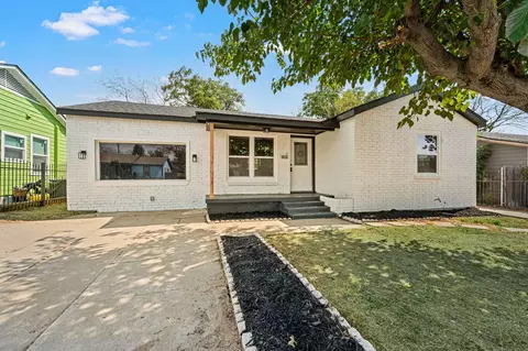 3855 Dowdell St, Fort Worth, TX 76119