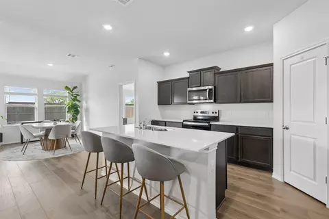 1448 Stuarts Forest Dr, Denton, TX 76207