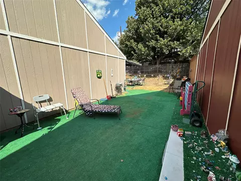 Exterior - 504 Rustic Ct, Irving, TX 75060 photo 7 of 10