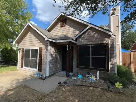 Exterior - 504 Rustic Ct, Irving, TX 75060 photo 3 of 10