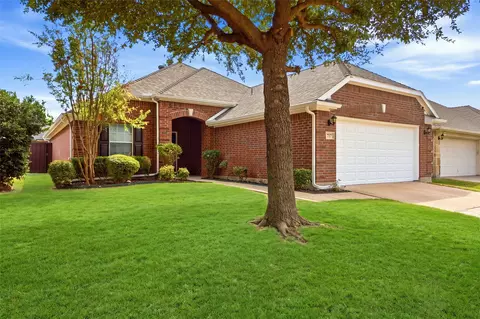 717 Creekside Dr, Little Elm, TX 75068