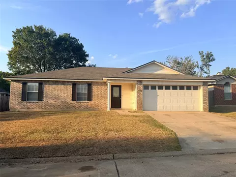7504 Pecanwood Ct, Haughton, LA 71037