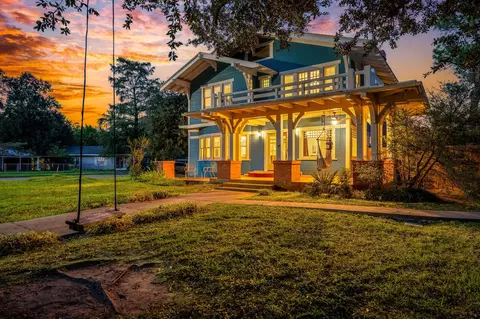 501 E Cobb St, Groesbeck, TX 76642