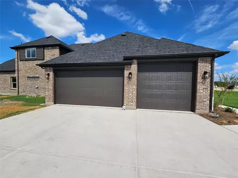 Exterior - 3200 Windmill Rd, Van Alstyne, TX 75495 photo 2 of 3