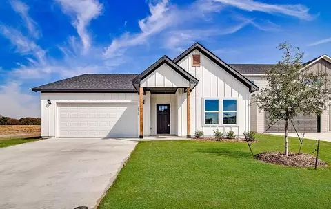 212 Marble Creek Dr, Fort Worth, TX 76131