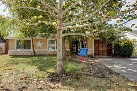 13320 Glenside Dr, Farmers Branch, TX 75234