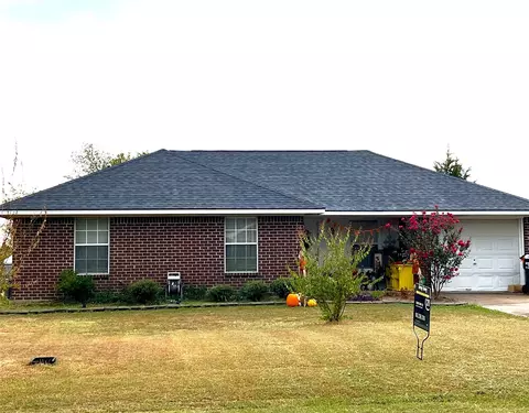 528 N 5th St, Quinlan, TX 75474