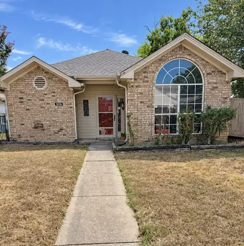 1026 Sanders Dr, Duncanville, TX 75137