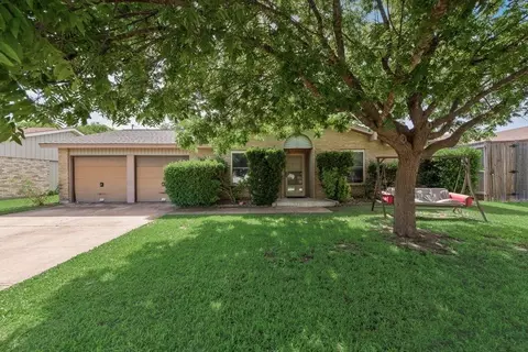 6536 Wakefield Rd, North Richland Hills, TX 76182