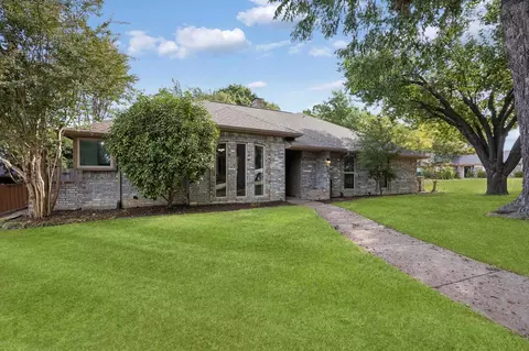 3702 Elmcrest Cir, Garland, TX 75040