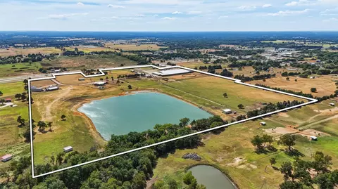 34859 Us Highway 82, Whitesboro, TX 76273