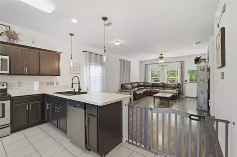Kitchen - 4814 Pinnacle Pl, Denison, TX 75021 photo 1 of 3