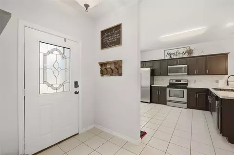 Entry Way - 4814 Pinnacle Pl, Denison, TX 75021 photo 1 of 3