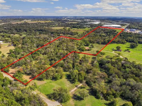 2570 Randell Lake Rd, Denison, TX 75020