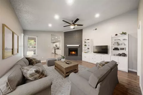 2313 Markland St, Irving, TX 75060