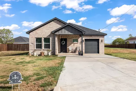 405 John St, Hillsboro, TX 76645