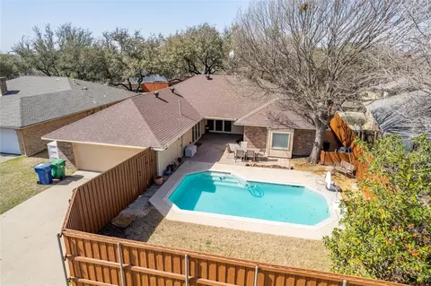 3708 Bishop Hill Dr, Carrollton, TX 75007