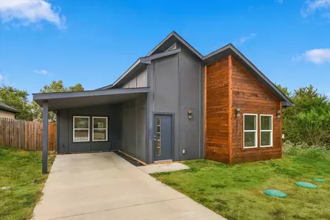 3023 Brazos River Dr, Granbury, TX 76048
