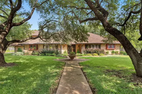 7605 Willowood Ct, Fort Worth, TX 76112