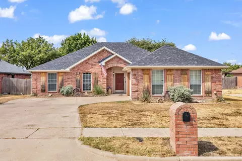 419 River Oaks Blvd, Waxahachie, TX 75165
