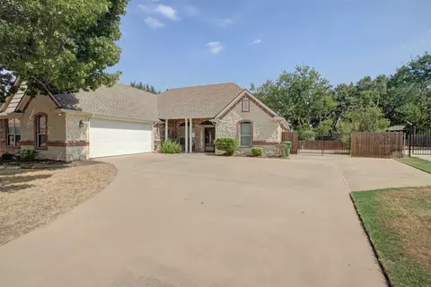 107 Heritage Pl, Glen Rose, TX 76043