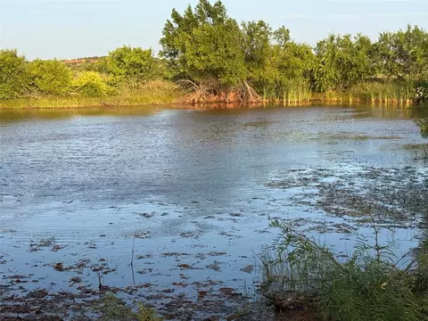 5725 Fm 604, Ovalo, TX 79541