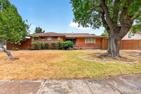 2620 Greenland Dr, Mesquite, TX 75150