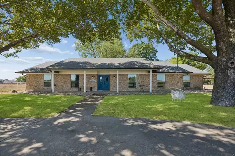101 Laguna Vista Dr, Waxahachie, TX 75165