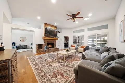 1633 Crosshaven Dr, Lewisville, TX 75077